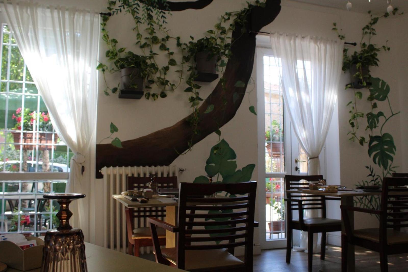 Domino Hotel